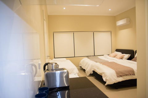 T&M HOUSE - Accommodation Redcliffe 42