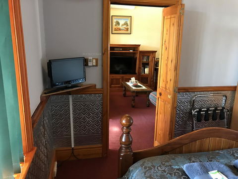Jadan Cottages - Accommodation Redcliffe 16