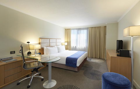 Holiday Inn Parramatta, An IHG Hotel - Accommodation Redcliffe 1