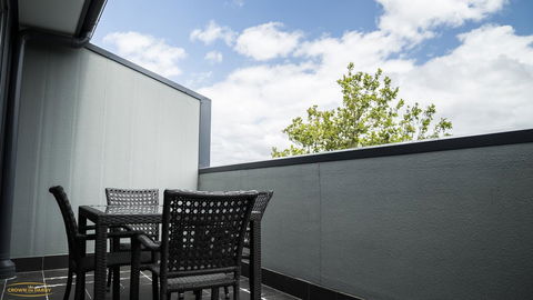 Crown On Darby Newcastle - Accommodation Redcliffe 1