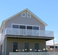 Red Waratah - Accommodation Redcliffe