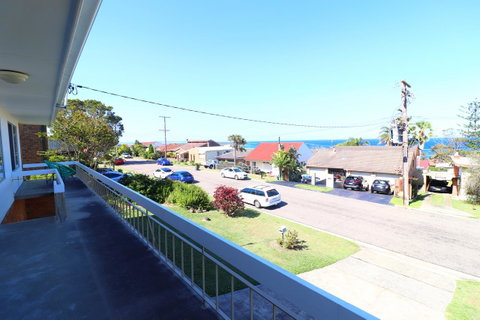 Coastal Horizons Beach House - Accommodation Redcliffe 9