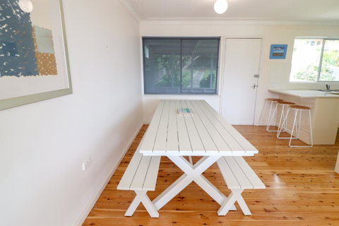 Coastal Horizons Beach House - Accommodation Redcliffe 8
