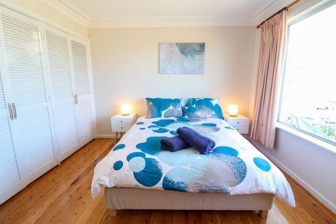 Coastal Horizons Beach House - Accommodation Redcliffe 3