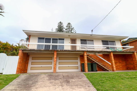 Coastal Horizons Beach House - Accommodation Redcliffe 12