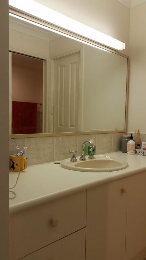 Twin Palms Holiday House At Lighthouse - Accommodation Redcliffe 11