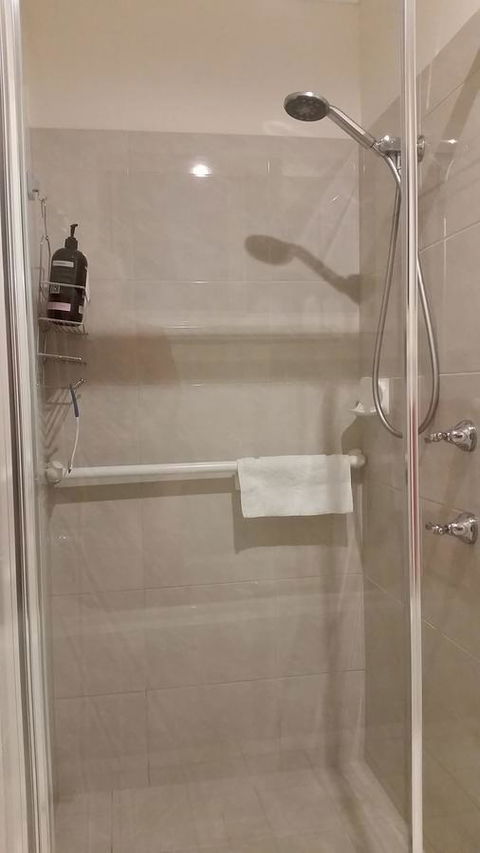 Twin Palms Holiday House At Lighthouse - Accommodation Redcliffe 13