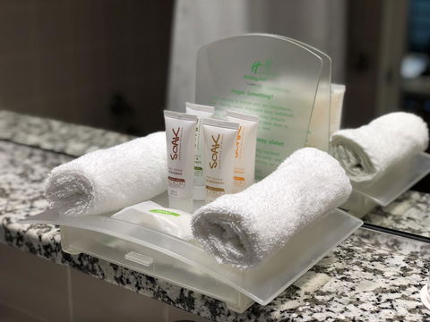 Crowne Plaza Sydney Airport, An IHG Hotel - Accommodation Redcliffe 23