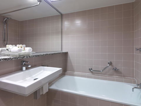 Crowne Plaza Sydney Airport, An IHG Hotel - Accommodation Redcliffe 22