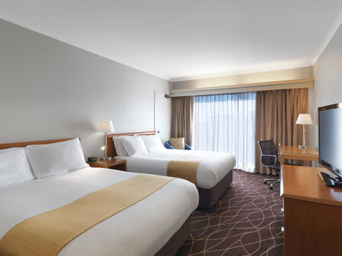 Crowne Plaza Sydney Airport, An IHG Hotel - Accommodation Redcliffe 1
