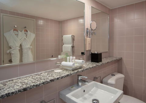 Crowne Plaza Sydney Airport, An IHG Hotel - Accommodation Redcliffe 4