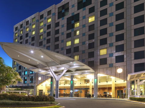 Crowne Plaza Sydney Airport, An IHG Hotel - Accommodation Redcliffe 11
