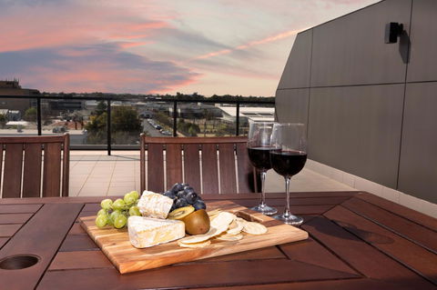 The Penthouse - Accommodation Redcliffe 32