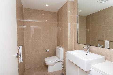 The Penthouse - Accommodation Redcliffe 28