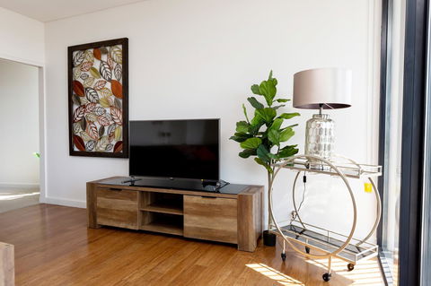 The Penthouse - Accommodation Redcliffe 11