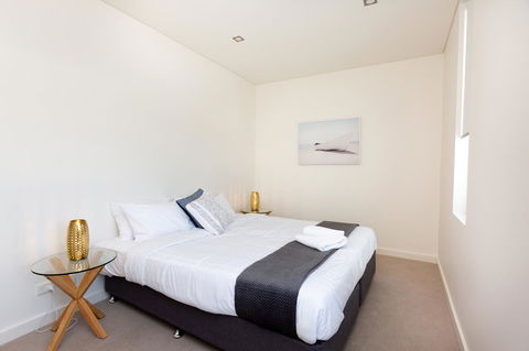The Penthouse - Accommodation Redcliffe 21