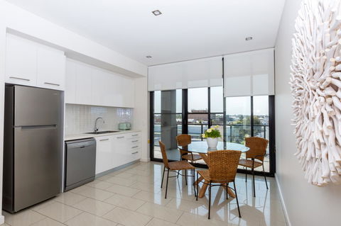 The Penthouse - Accommodation Redcliffe 3