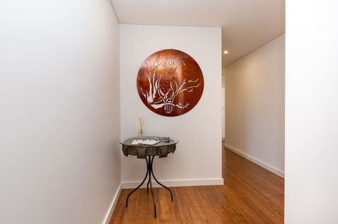 The Penthouse - Accommodation Redcliffe 1