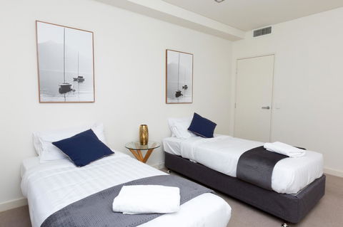 The Penthouse - Accommodation Redcliffe 19