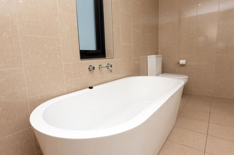 The Penthouse - Accommodation Redcliffe 17