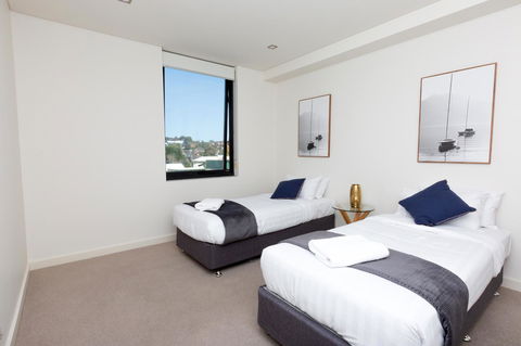 The Penthouse - Accommodation Redcliffe 18