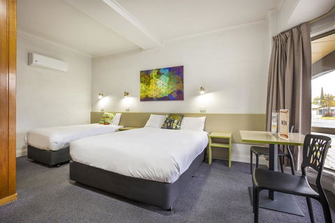 Boomerang Hotel - Accommodation Redcliffe 11