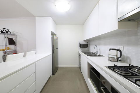Sydney Apartment Close To Airport & CBD - Accommodation Redcliffe 11