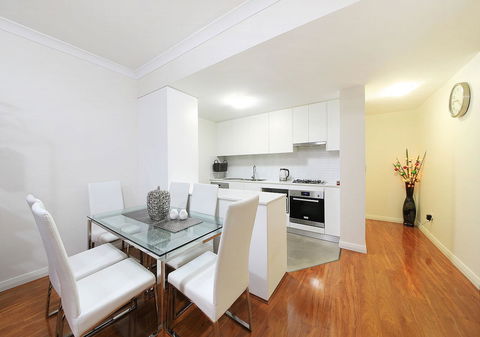 Sydney Apartment Close To Airport & CBD - Accommodation Redcliffe 15