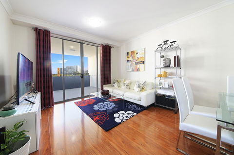 Sydney Apartment Close To Airport & CBD - Accommodation Redcliffe 4