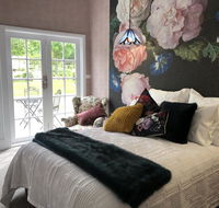 Chanticleer Gardens - Accommodation Redcliffe