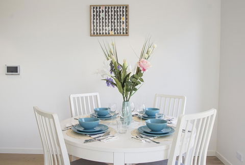 Cozy Apartment With Harbour Bridge View In Bondi - Accommodation Redcliffe 3