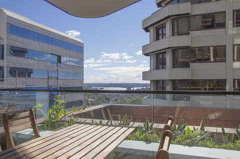 Cozy Apartment With Harbour Bridge View In Bondi - Accommodation Redcliffe 7
