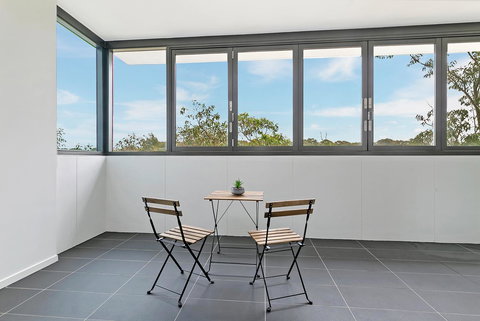 Stylish And Neat Two Bed Apartment In Wentworth Point - Accommodation Redcliffe 8