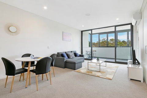 Stylish And Neat Two Bed Apartment In Wentworth Point - Accommodation Redcliffe 4