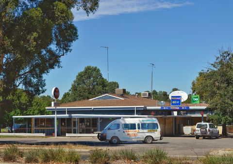 Brolga Hotel Motel - Coleambally - Accommodation Redcliffe 29