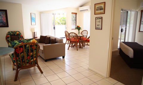 The Byron Beachcomber - Accommodation Redcliffe 23