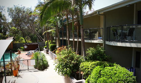 The Byron Beachcomber - Accommodation Redcliffe 26