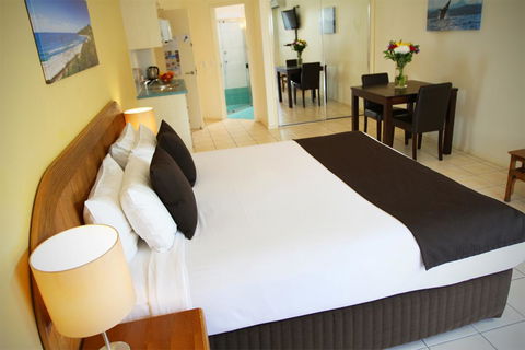 The Byron Beachcomber - Accommodation Redcliffe 33