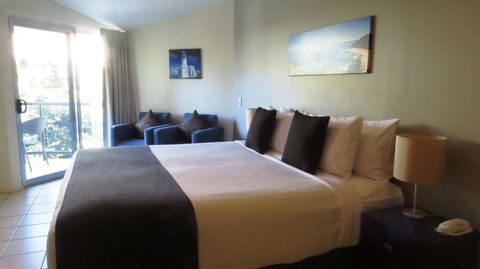 The Byron Beachcomber - Accommodation Redcliffe 5