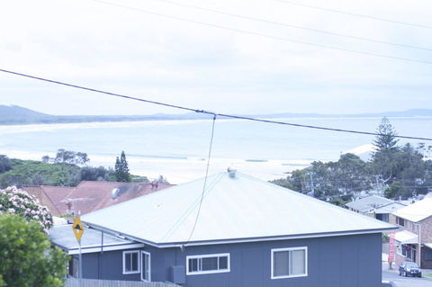 Clareview, 8 Korogora Street - Accommodation Redcliffe 8