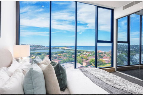 The Lighthouse - Accommodation Redcliffe 0