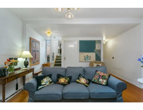 North Sydney Historic Whalers Cottage - Accommodation Redcliffe 7