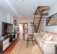 2 Bed House  Loft in Pyrmont - Accommodation Redcliffe