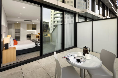 Quest St Leonards - Accommodation Redcliffe 4