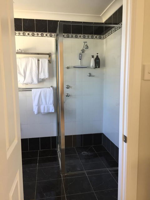Bundanoon Lodge - Accommodation Redcliffe 11