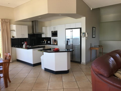OceanScape Luxury Beachfront Villas - Accommodation Redcliffe 16