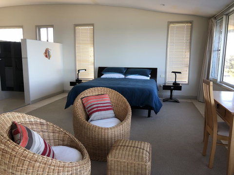OceanScape Luxury Beachfront Villas - Accommodation Redcliffe 7