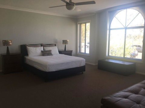 Sydney Amazing Holiday Home Bridal BnB - Accommodation Redcliffe 7