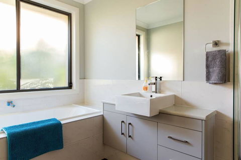 Sydney Amazing Holiday Home Bridal BnB - Accommodation Redcliffe 9