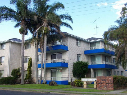 Aquarius 9 - Accommodation Redcliffe 1